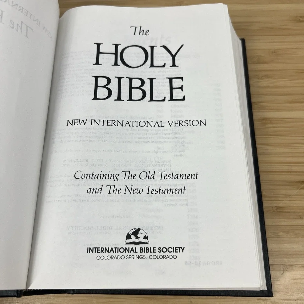 Holy Bible New International Version Hardcover‎ 1984
